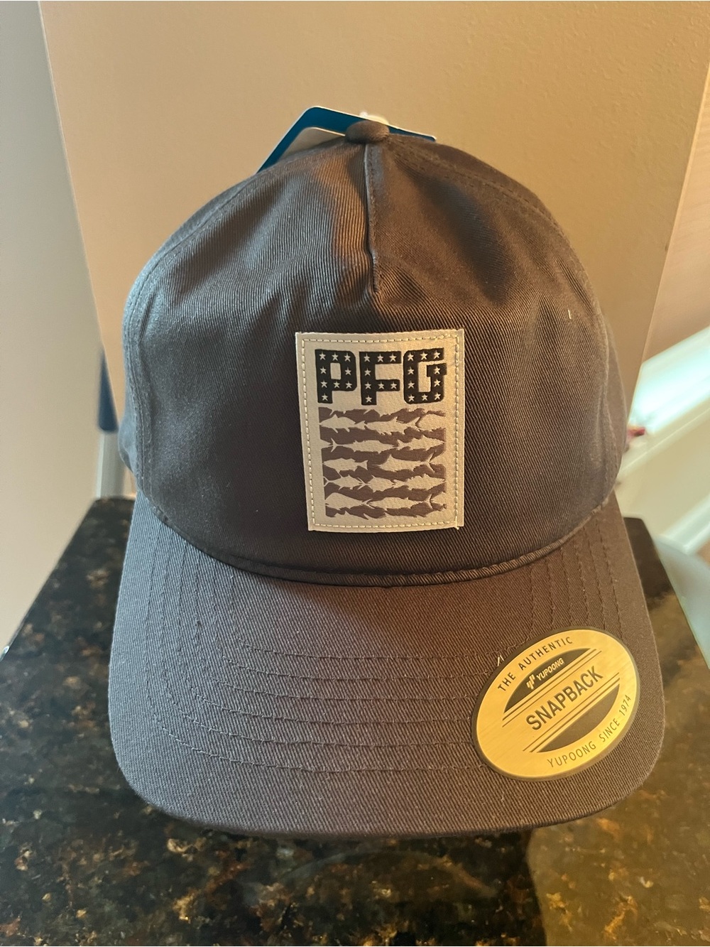 Columbia Charcoal Grey Fish Patch Snapback Hat (PFG)
